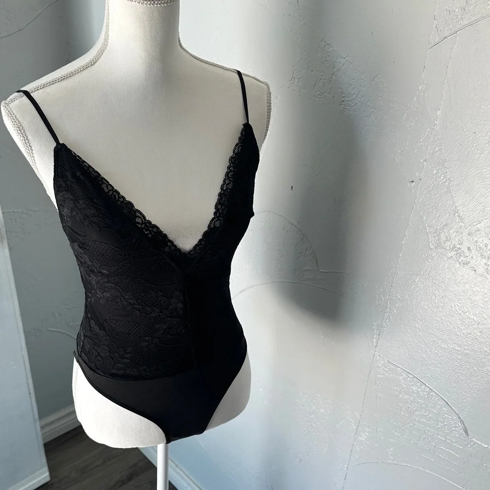 Urban Outfitters Black Lace Bodysuit - Picture 6 of 9